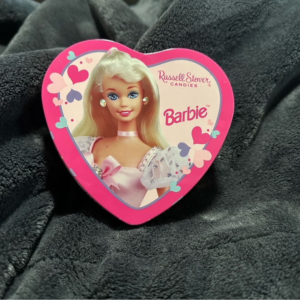 Vintage Mattel Barbie 1997 Russell Stover Valentine Heart Tin